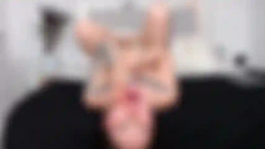 Submissive alt girl fucks her throat witn lots of spit and gags