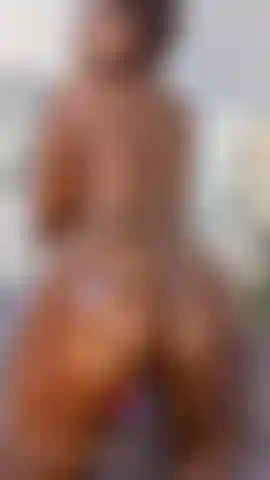 bouce my juicy ass whit oil💦