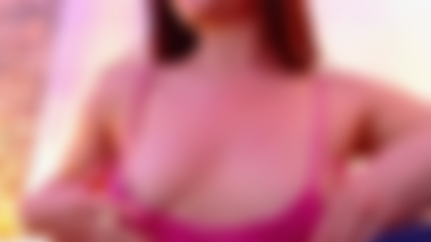 Die schmutzige gespräche mit dir führt und dir mit meiner verführerischen, sexy stimme beim kommen hilft, während ich meine gepiercten brustwarzen berühre.