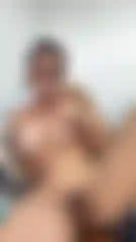 Eine verspielte milf.