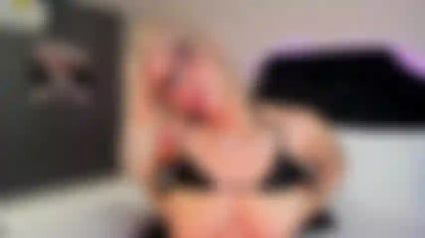 My tits are very hot and I know that your cock is already hard and just imagining it on my tits my pussy is very wet, feel and play with your wetness