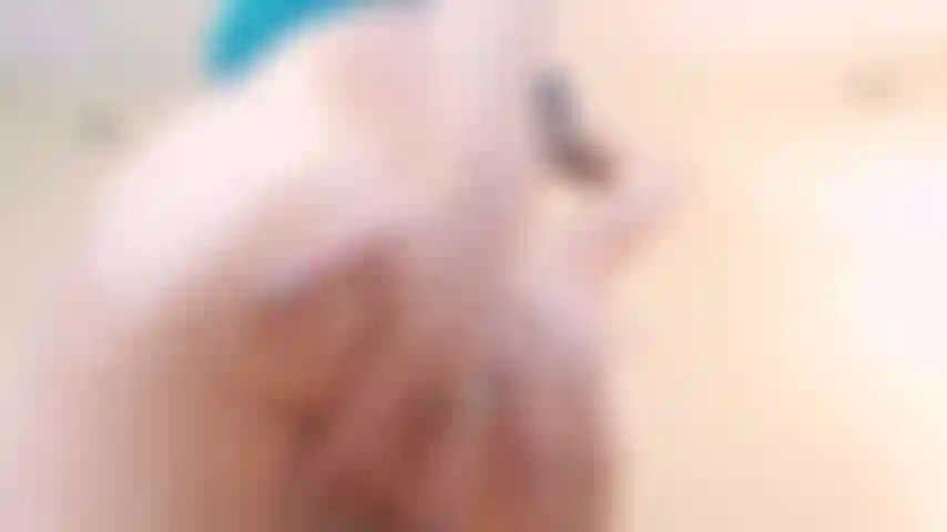 Eingeölt und klatsche auf den arsch.