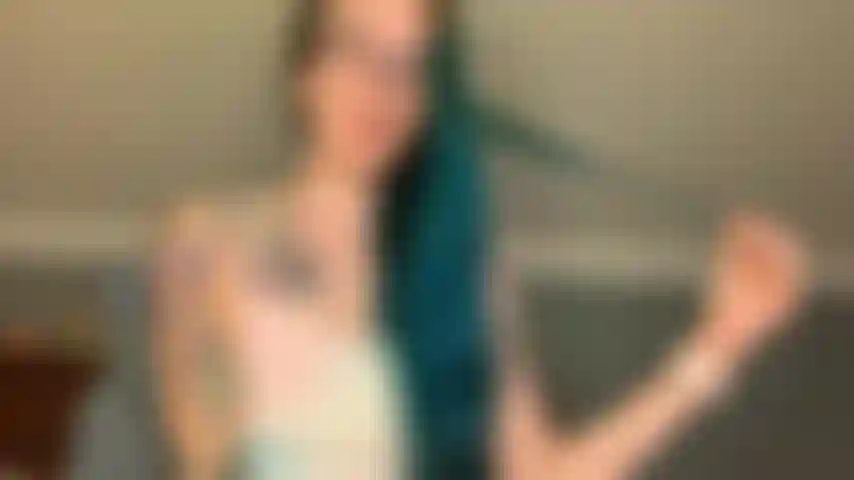 Kleiner schwanz joi- so.... Schon wieder du und dein wertloser kleiner schwanz? Lol... Natürlich! Das ist dein sexualleben, du und deine hand. Niemand wird jemals deinen winzigen schwanz ficken.