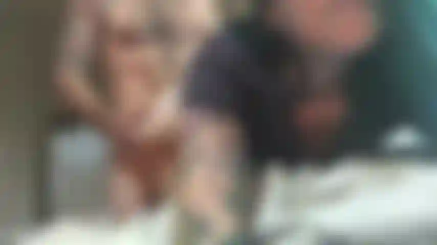 Sei ein guter dreckiger cuck für mich! Wie mein mann mein haariges arschloch fickt und mich mit seinem heißen sperma füllt! Dann lege ich mich zurück und spreize mein frisch geficktes arschloch, damit du es anbeten und aufräumen kannst! Sei eine gute sklavin.