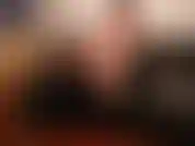 Wie ich mit meinem sexy kleid spiele, bis ich mich ausziehe und viel vergnügen dabei habe, meinen dildo zu reiten.