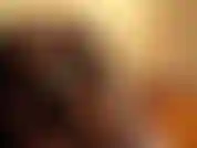 Masturbiere mit meinem dildo, reite ihn und lutsche ihn, bis ich komme, höre mich genüsslich stöhnen.