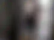 Masturbiere mit meinem größten schwarzen dildo, mmmmmm ... Ficke und lutsche.