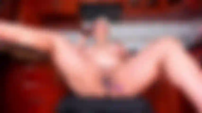 Ganz nackt und blowjob!!!