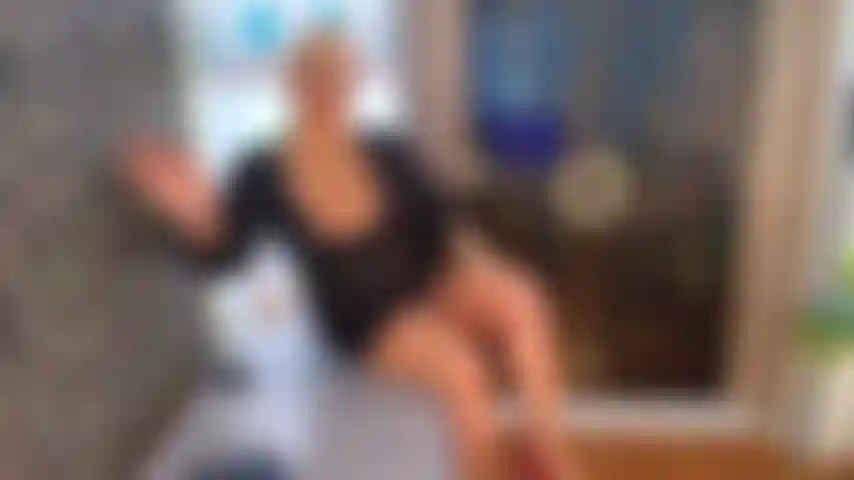 Chefin im sinnlichen büro.