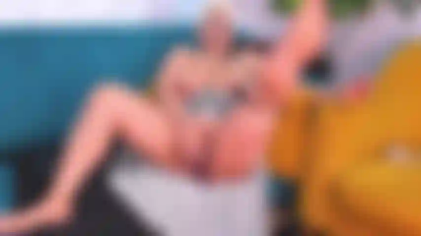 Die reife wird mit ihrer 20-cm-dido nass.