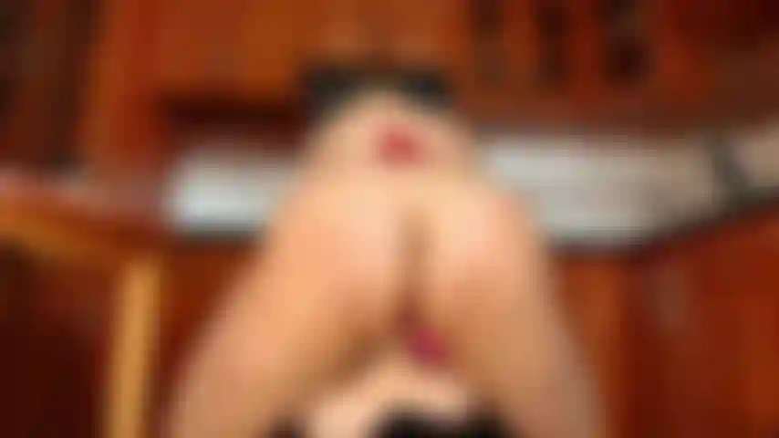 Und reite den penis des dicken oberkörpers.