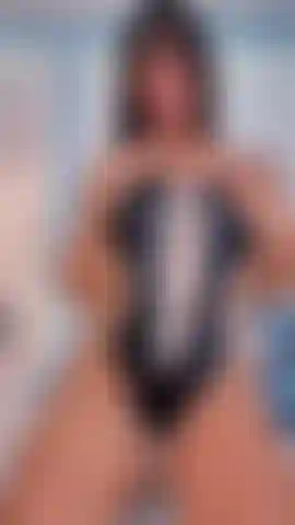 Ihr sexy und heißes dienstmädchen, und bereit zum spielen.