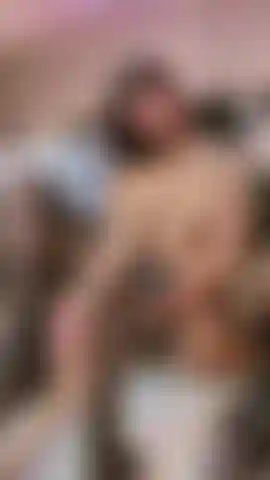 Ein großer schwarzer schwanz und mein spielzeug! Ich brauche das einfach.