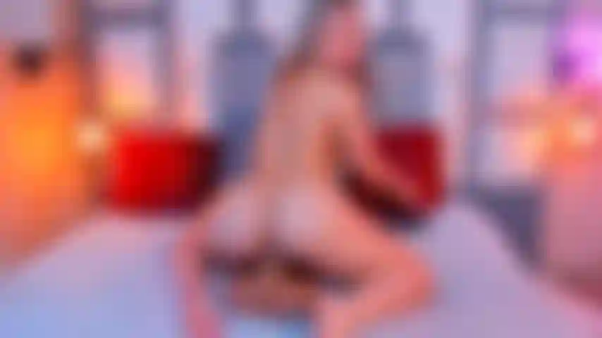 Die auf einem anal-torso-spielzeug reitet.