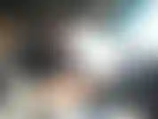Ich ziehe meine titten raus und treibe sie, lasse sie blitzen, decke sie aber schnell ab. In der nähe von zu hause, will nicht erkannt werden, aber geil. Ich ziehe mich an und fingere meine muschi und ziehe titten aus nippel, necken, schneller, geiler orgasmus.