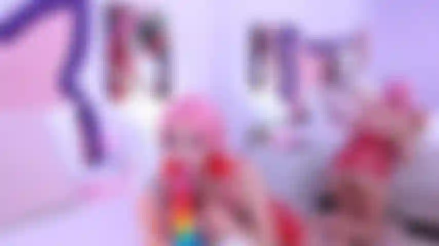 Lutsche alle meine dildos gleichzeitig und stelle mir deinen schwanz vor.