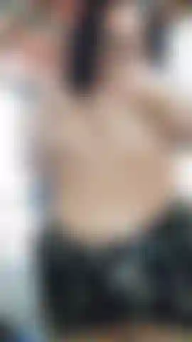 Die stöhnt und bei guter masturbation kommt.