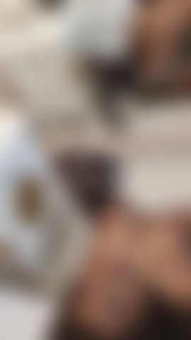 Trinke und lecke jeden tropfen deines spermas in meinem mund.