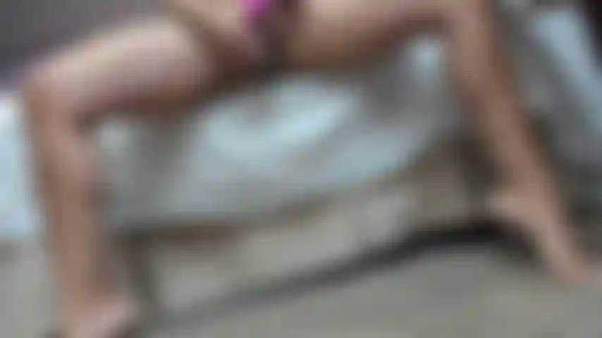 Die auf den teppich spritzt