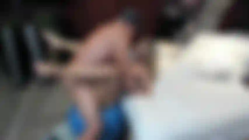 Sex auf einem trainingsball! Bo bläst eine große ladung auf meinen arsch!