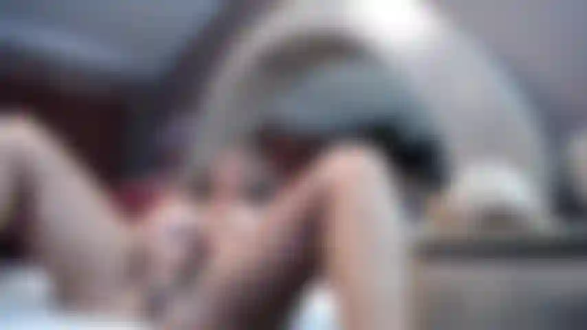 Langer videoclip füße in der luft hämmernde muschi mit einem schönen großen spielzeug!