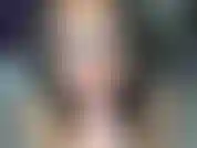 Gloria l'amour lutscht einen weißen dildo und fickt meine cremige fotze mit einem glasdildo. Ich bezeichne mich selbst als schlampe, blödmann und öle mein falsches gestell ein! Komm und sieh dir meine windelmuschi und die riesigen schwarzen warzenhöfe an, die mit öl bedeckt sind.