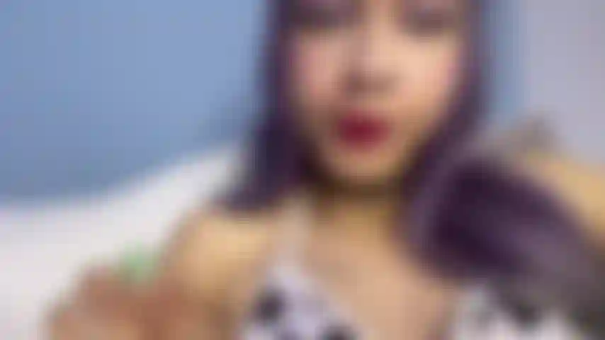 Und lecke mein eigenes sperma von meinen füßen.