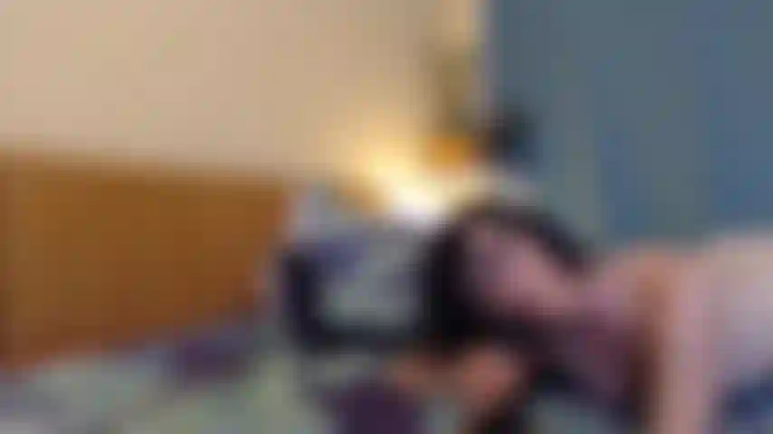 Reite deinen schwarzen schwanz, bis ich uns zum abspritzen bringe!