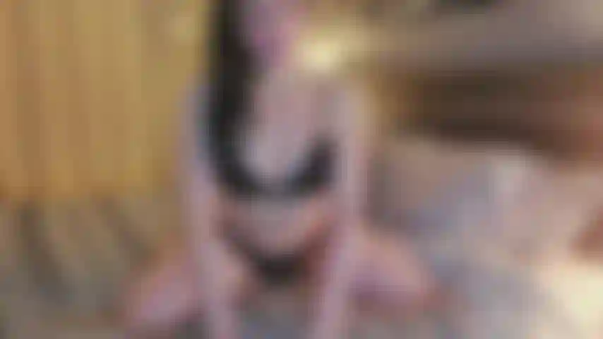 Die diesen arsch aushält: in diesem neckenden video sage ich dir, wie sehr du dir wünschst, ich hätte dich an dieses bett gefesselt, um mein erstickendes facesitting zu ertragen. Ich würde sogar so weit gehen zu sagen, dass ich facesitting sogar mehr genießen könnte als du!