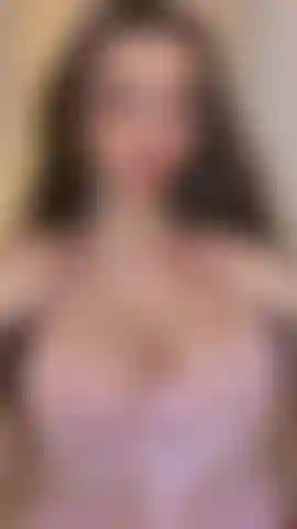 Kokettes tittenspiel.