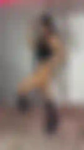 45. Gehorche mir, bete mich an, genieße mich, sei mein guter junge.