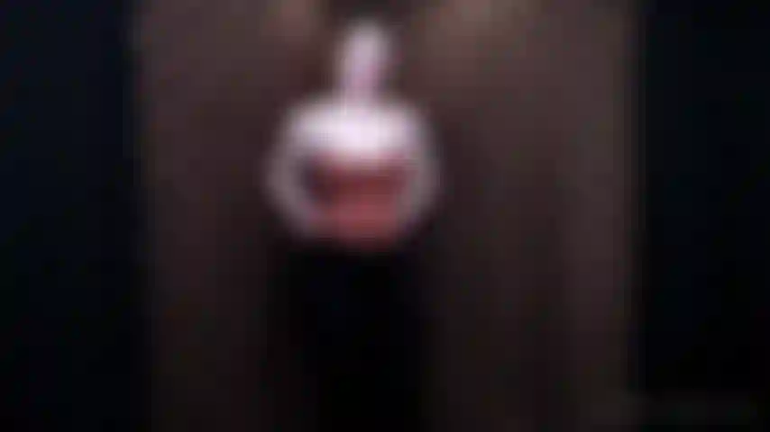 Die haarige, stinkende achselhöhlen anbetet.