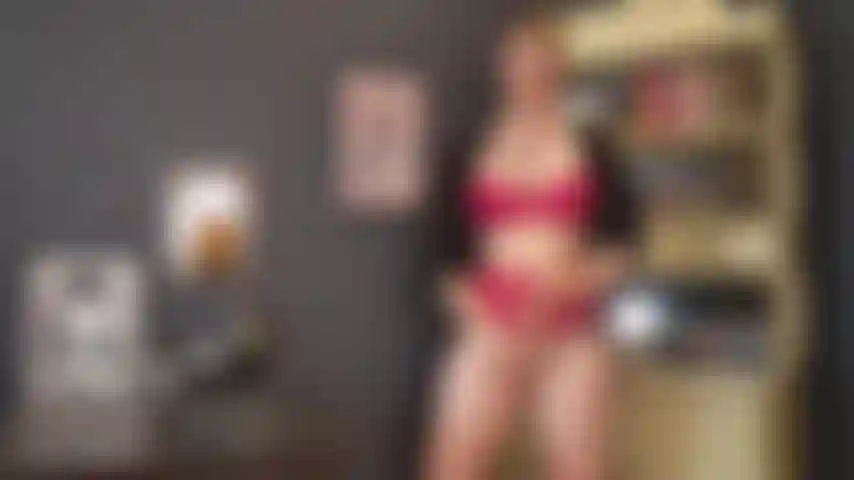 Bringe dir bei, meinen strap-on zu lutschen.