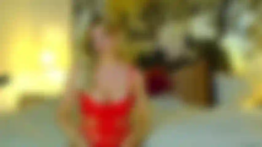 Dies ist ein höchst erotisches video, in dem ich dich mit meinem heißen körper verführe, aber vor allem mit meinen sexy stiletto-absätzen und nackten füßen. Ich bringe dich dazu, meine füße mit deinen augen, lippen und deinem mund anzubeten. Ich kontrolliere dein wichsen und besitze deinen schwanz und deinen verstand wie immer. Ich bin in diesem video auch eine so süße göttin – mit einem abspritz-countdown!