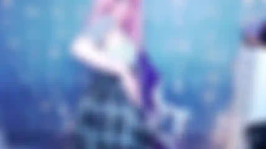 Strap-on und pegging für versaute schlampen.