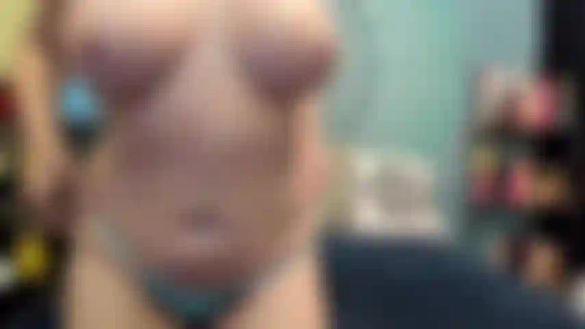 ( 700 Gs.) GoldieStar tritt in einer goldshow auf – 10 minuten. Große titten, großer arsch, gilf, behaarte muschi, nackte füße, squirting, muschispiel und -spreizung (12.08.2022).