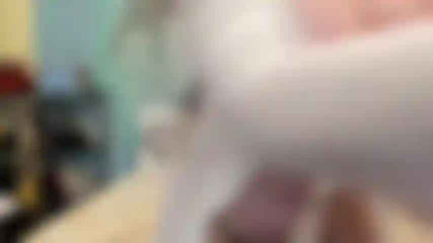 ( Gs.706) GoldieStar tritt in der goldshow auf – 9 minuten. Weiße robe, große titten, großer arsch, spritzend, haarige muschi, nackte füße, anal, doppelpenetration, cremiges sperma (13.08.2022).