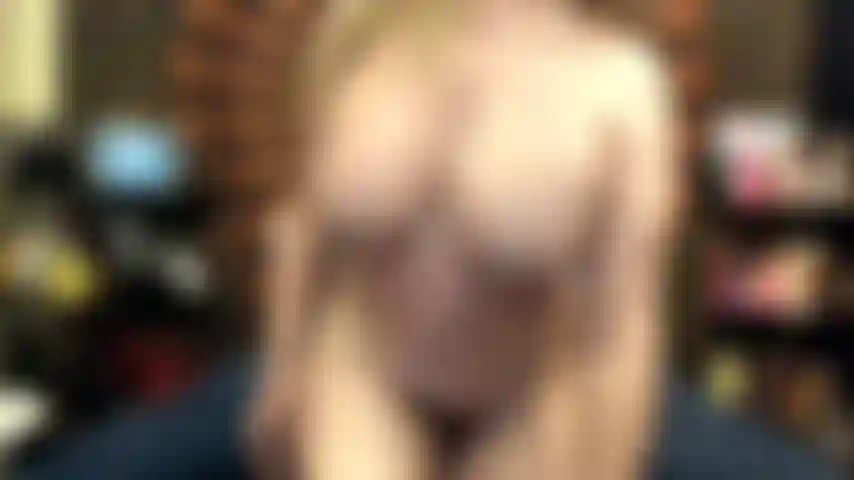 ( Gs.756) GoldieStar tritt in einer goldshow auf – 11 minuten. Große titten, behaarte muschi, gilf, großer arsch, squirting, nacktes gesicht, anal, dp, alle weißen dildos (30.09.2022).