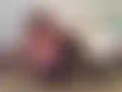 (82) GoldieStar, und trage in dieser diashow ein rosa korsett mit schwarzen strümpfen und blaugrünen strass-pumps. Pussy play.