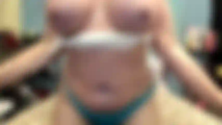 ( Gs.572) GoldieStar tritt in einer goldshow auf – 9 minuten. Gilf, große titten, behaarte muschi, nackte füße, muschispiele, squirting, reiten, anal, dp (20.05.2022).