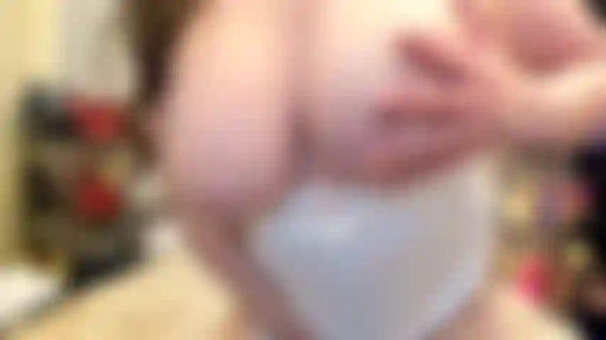 ( Gs.422) GoldieStar tritt in einer goldshow auf. Rollenspiel (alle männer im raum beim namen nennen ...) 8 Minuten. Weißes höschen. Strümpfe, große titten, squirting, cremiges sperma, anal, interracial dp (16.01.2022).