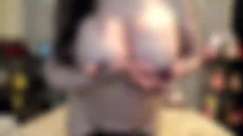 ( 900 Gs.) GoldieStar tritt in einer goldshow auf – 9 minuten. Nackte füße, gespreizte muschi, große titten, großer arsch, gilf, behaarte muschi, squirting, anal, dp, alle schwarzen dildos (18.02.2023).