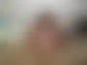 (9) GoldieStar trägt lippenstift auf ... Schmiert ihr muschiloch mit einem gleitmittelkolben ... Dann fickt sie ihre muschi mit einem roten dildo und spielt mit den füßen.