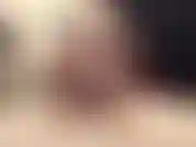 (12) GoldieStar spielt mit ihrer muschi ... Sie benutzt einen dildo und macht dabei nahaufnahmen ihrer füße.