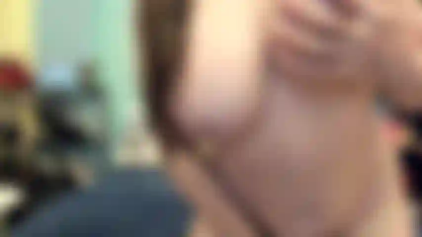 ( Gs.672) GoldieStar tritt in einer goldshow auf – 11:01 minuten. Große titten, gilf, behaarte muschi, squirting, nackte füße, anal, dp, analplug aus glas (28.07.2022).