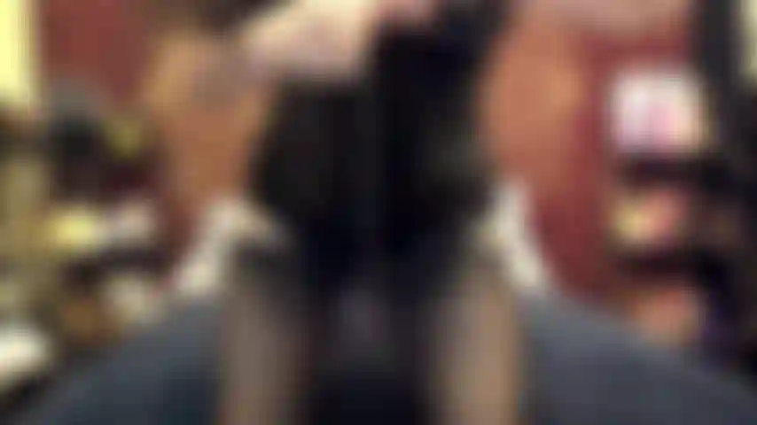 ( Gs.381) GoldieStar tritt in einer goldshow auf. Rollenspiel (alle männer im raum beim namen nennen...) 11:01 Minuten. Schwarzes korsett. Schwarze strümpfe. Rote high heels, milf, großer lila dildo, squirting, anal, dp (12.12.2021).