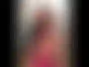 (42) GoldieStar trägt in diesem diashow-fotoset einen pinkfarbenen netz-bodystocking. Muschispiele.