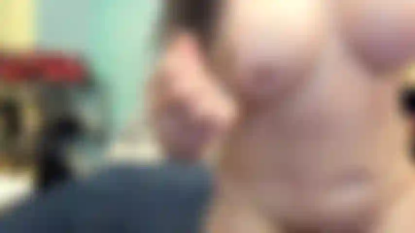 ( Gs.493) GoldieStar tritt in einer goldshow auf. Rollenspiel (alle im raum beim namen rufen...) 9 Minuten. Harte nippel, große titten, gilf, behaarte muschi, großer rosa dildo, gespreizte muschi, nackte füße, squirting, anal, dp (28.02.2022).