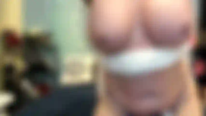 ( Gs.575) GoldieStar tritt in einer goldshow auf – 11 minuten. Gilf, große titten, großer arsch, behaarte muschi, squirting, nackte füße, öl, anal, dp, alle schwarzen dildos (22.05.2022).