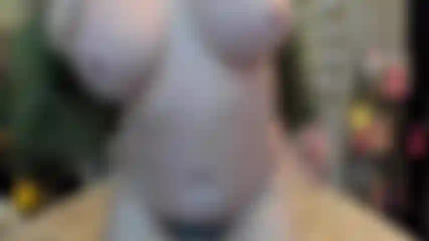 ( Gs.854) GoldieStar tritt in einer goldshow auf – 10 minuten. Großer arsch, große titten, behaarte muschi, muschispiele, großer lila dildo, squirting, nackte füße (13.12.2022).